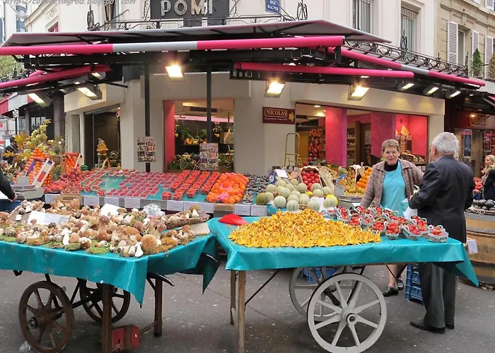 Branded New Cozy Studio In The Heart Of Paris 17